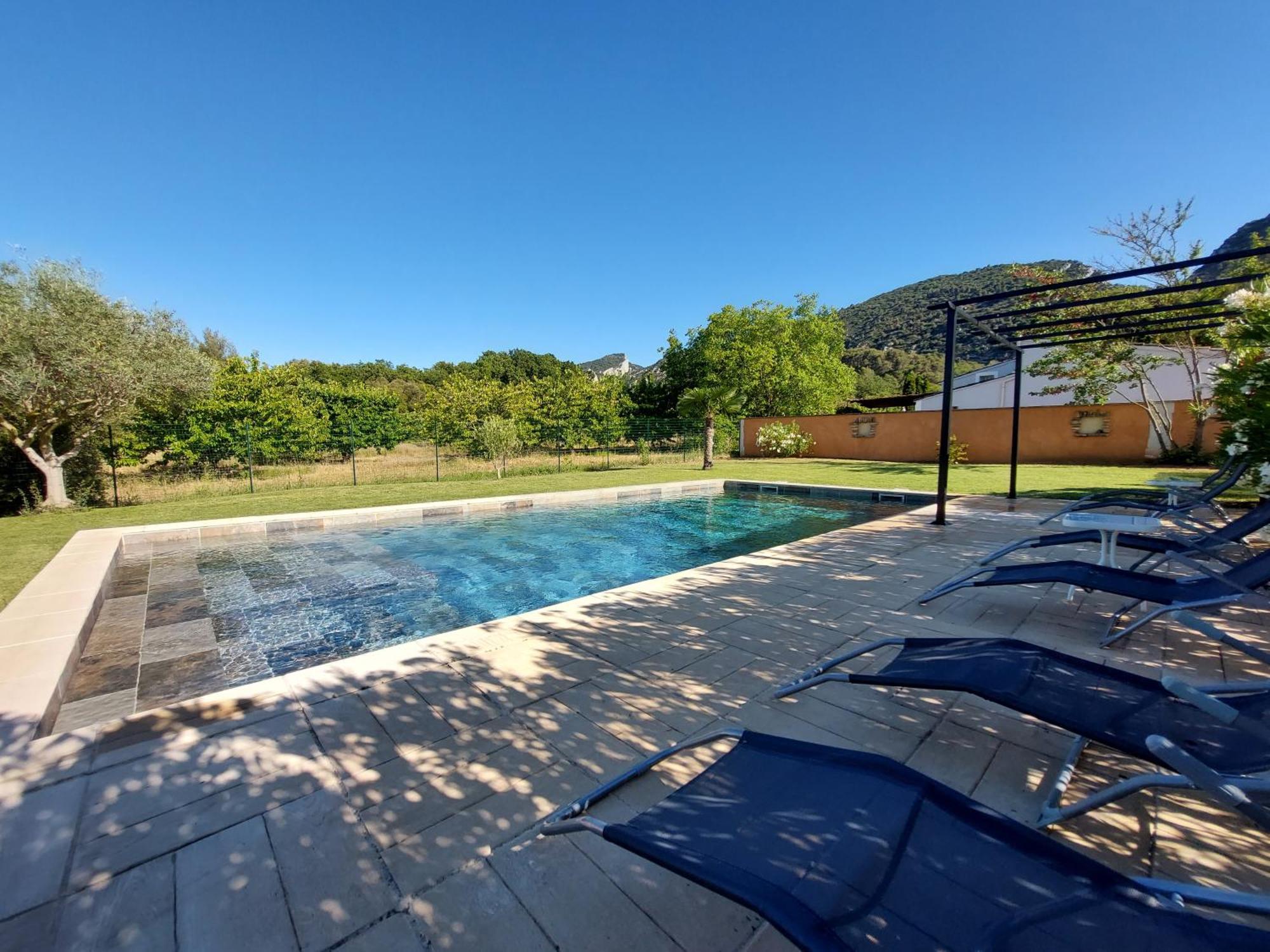En Provence, Luberon, Villa Avec Piscine A Maubec Εξωτερικό φωτογραφία