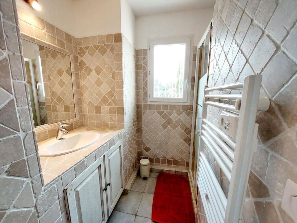En Provence, Luberon, Villa Avec Piscine A Maubec Εξωτερικό φωτογραφία