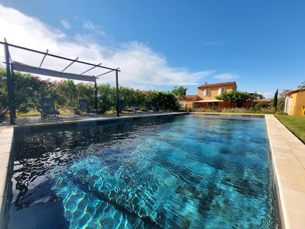 En Provence, Luberon, Villa Avec Piscine A Maubec Εξωτερικό φωτογραφία